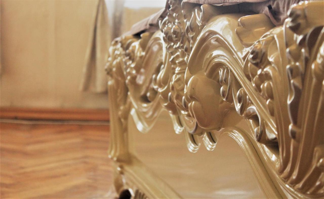Guesthouse Medea On Pushkini 4 Kutaisi Dış mekan fotoğraf