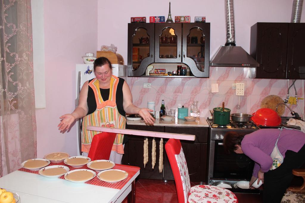 Guesthouse Medea On Pushkini 4 Kutaisi Dış mekan fotoğraf