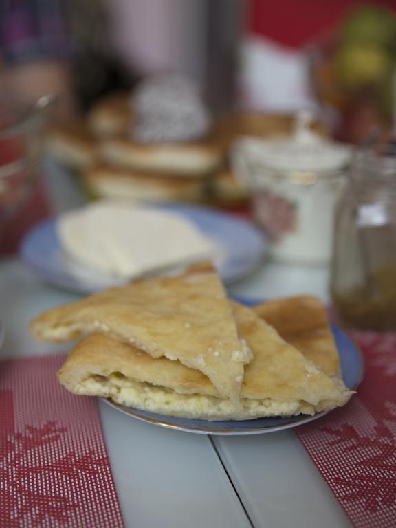 Guesthouse Medea On Pushkini 4 Kutaisi Dış mekan fotoğraf