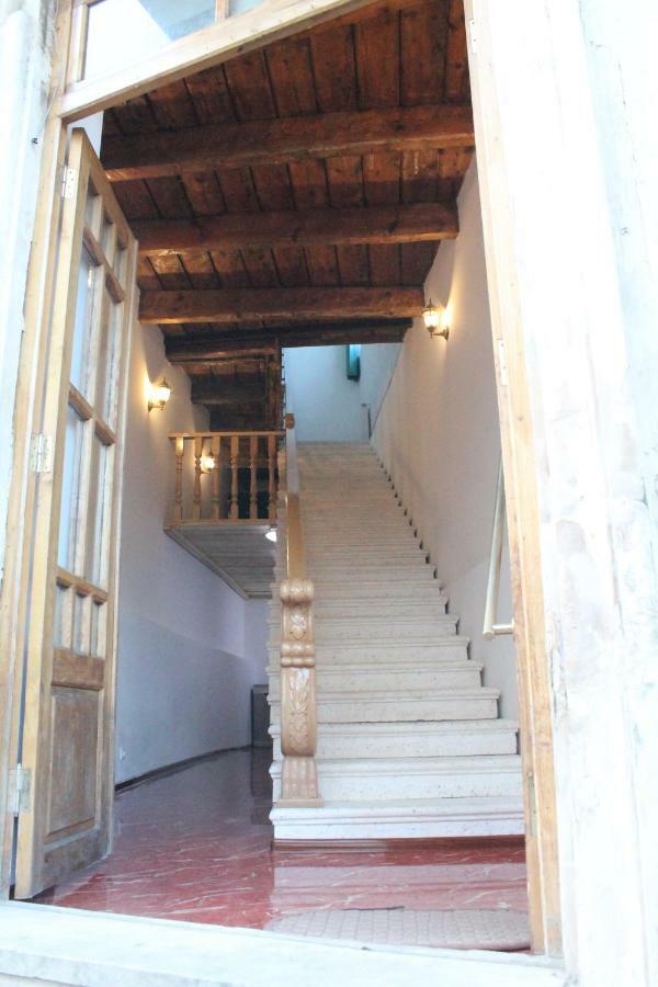 Guesthouse Medea On Pushkini 4 Kutaisi Dış mekan fotoğraf